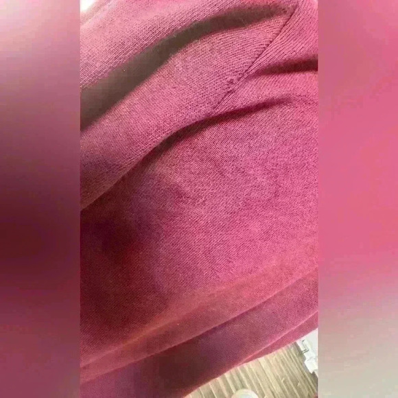 HOLLISTER Faux Fur Burgundy Open Front Cardigan Wrap size XSmall - Picture 5 of 7